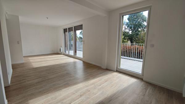 ST ERBLON - Magnifique appartement type 4 récent avec balcon !