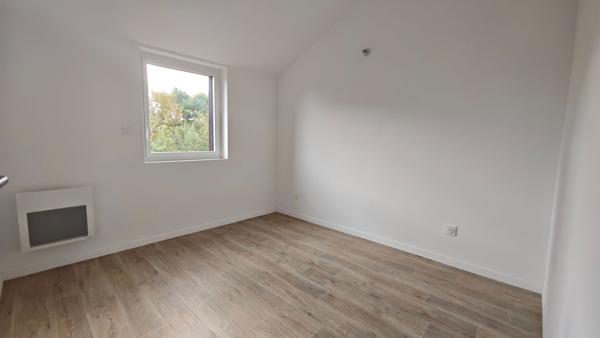 ST ERBLON - Magnifique appartement type 4 récent avec balcon !