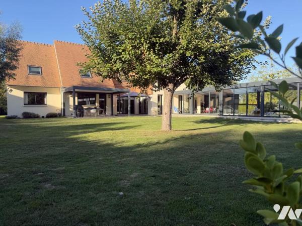 10 mn NORD DE CAEN - 10 mn DE LA MER - Maison d'Architecte - Piscine couverte - Terrain 2700 m2