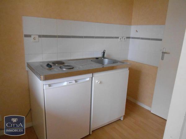 Appartement à louer 2 pièces 54.13m² Châteauroux (36000)