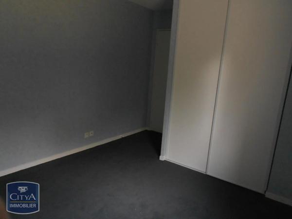 Appartement à louer 2 pièces 54.13m² Châteauroux (36000)