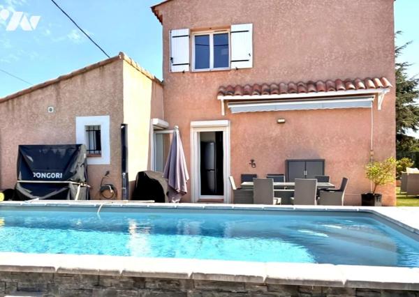 VILLA T5 AVEC  PISCINE CENTRE VILLE DE SAINT-MAXIMIN