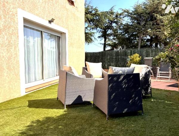 VILLA T5 AVEC  PISCINE CENTRE VILLE DE SAINT-MAXIMIN