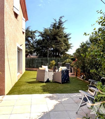 VILLA T5 AVEC  PISCINE CENTRE VILLE DE SAINT-MAXIMIN