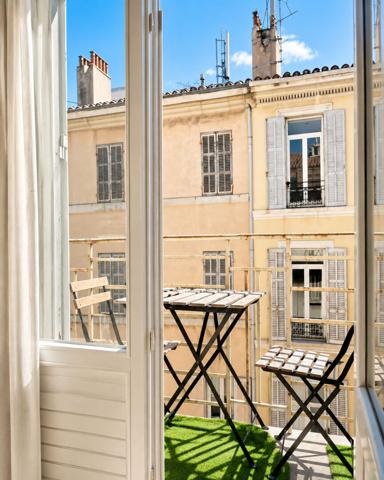 RUE DR JEAN FIOLLE - T2 - EXTERIEUR & LUMINOSITE
