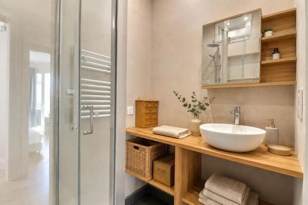 RUE DR JEAN FIOLLE - T2 - EXTERIEUR & LUMINOSITE