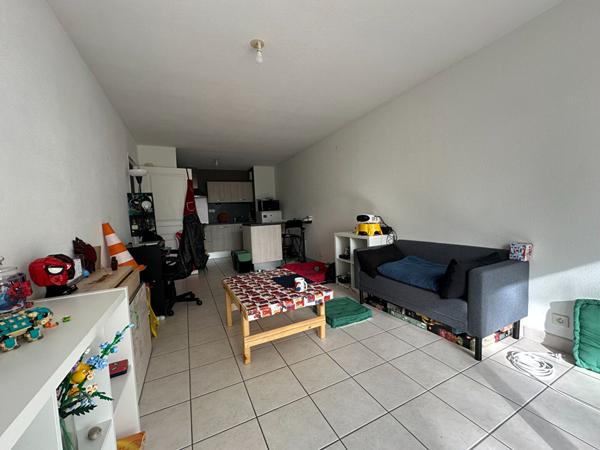 Appartement à vendre à Vannes Ouest T2 avec terrasse et parking extérieur !