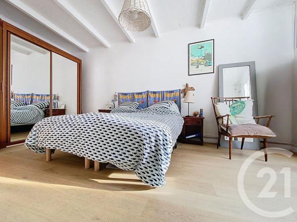 Maison à vendre  5 pièces - 124,50 m 2   MARENNES  - 17