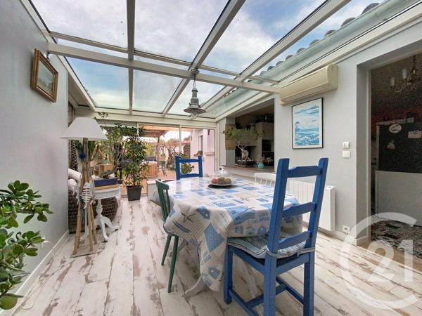 Maison à vendre  5 pièces - 124,50 m 2   MARENNES  - 17
