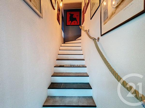 Maison à vendre  5 pièces - 124,50 m 2   MARENNES  - 17