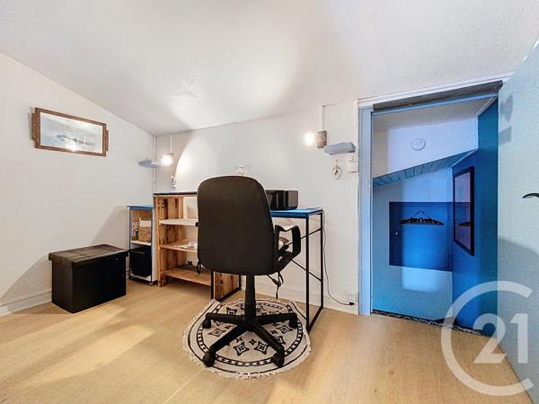 Maison à vendre  5 pièces - 124,50 m 2   MARENNES  - 17
