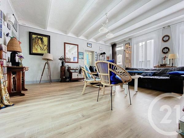 Maison à vendre  5 pièces - 124,50 m 2   MARENNES  - 17