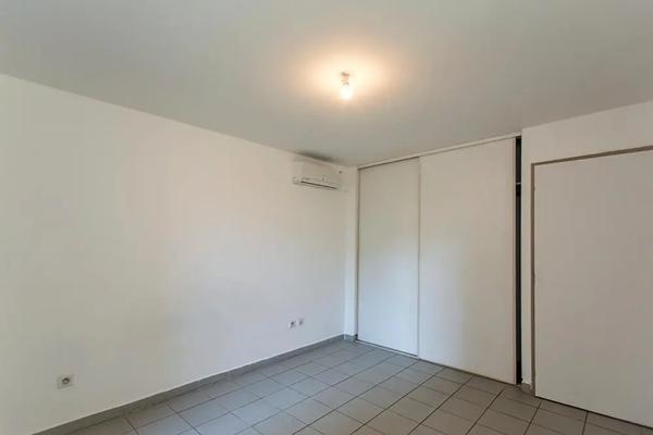 Appartement à vendre 2 pièces 52m² Saint-Pierre (97410)