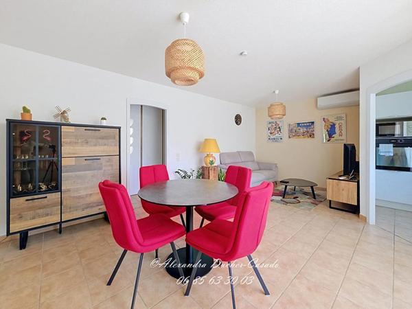 LES MÉES ? APPARTEMENT T3 DE PLAIN-PIED AVEC TERRASSE, PISCINE ET PARKING PRIVATIF