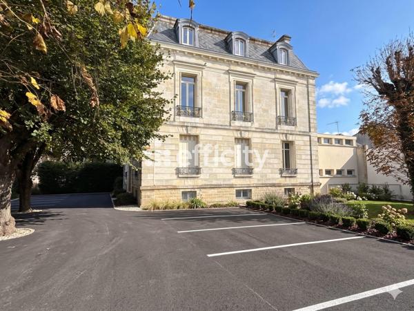 Local Commercial
         15 pièces
        - 513 m² 1 665 000 € *