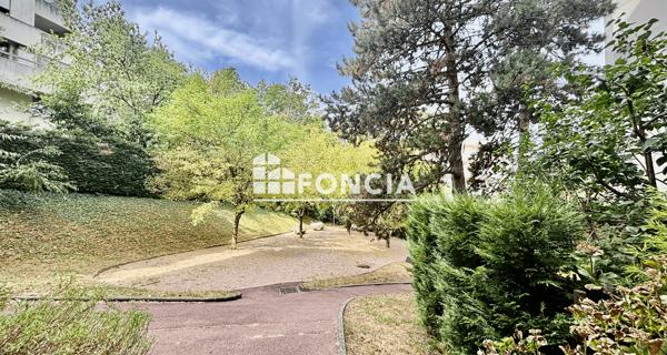 À vendre Studio 38 m² - Tassin-la-demi-lune 69160
