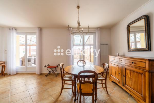 Maison 5 pièces - 160 m² Exclusivité efficity