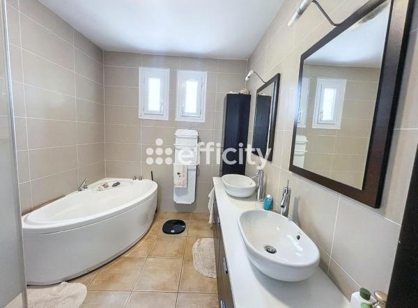 Maison 5 pièces - 160 m² Exclusivité efficity