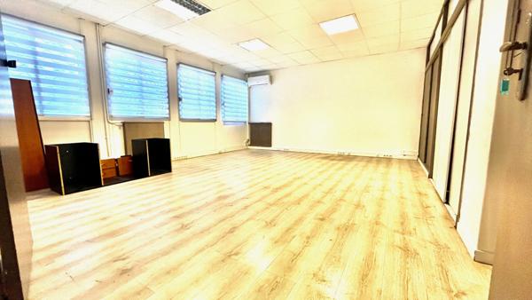 Local d'activité NICE OUEST 116M2