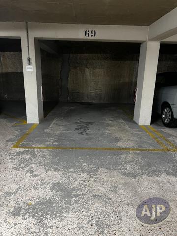 Location parking Paris 7eme : 165 € - AJP Immobilière Passy Paris 16