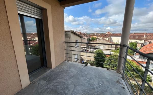 Appartement à louer    3 pièces • 76 m2 Albi