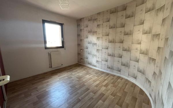 Appartement à louer    3 pièces • 76 m2 Albi