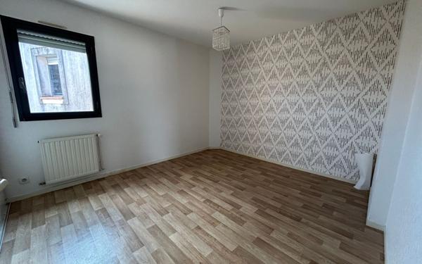 Appartement à louer    3 pièces • 76 m2 Albi