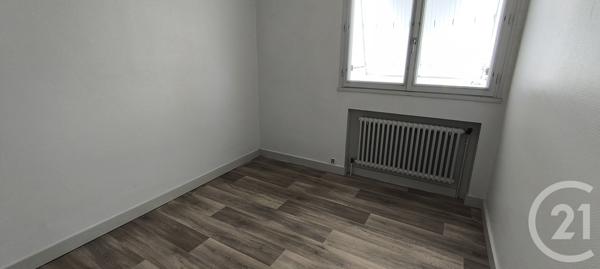 Maison à vendre  7 pièces - 136,71 m 2   CHATILLON SUR THOUET  - 79