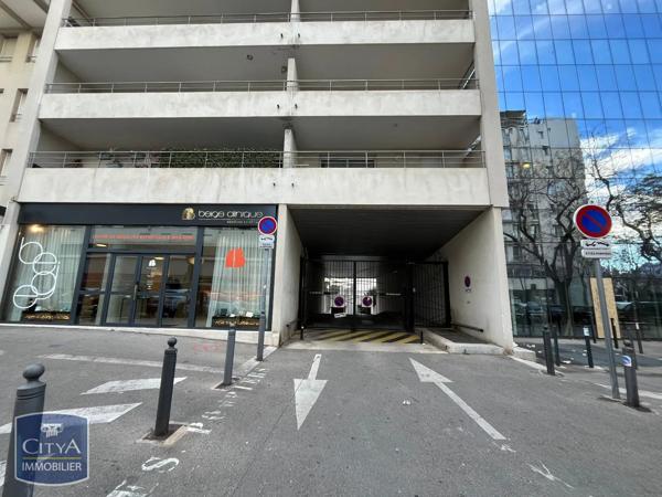 Parking à louer Marseille (13008)