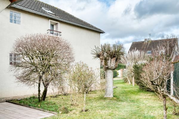 Étréchy (91580) Une maison de plain-pied, clé en main, à l’équilibre parfait entre nature et ville