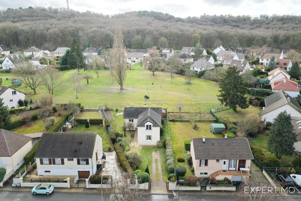 Étréchy (91580) Une maison de plain-pied, clé en main, à l’équilibre parfait entre nature et ville