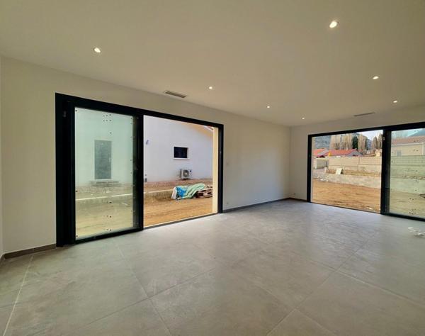 Dpt Pyrénées Orientales (66), à vendre RIA SIRACH maison neuve 4 pièces 111m² - terrain 504 m²