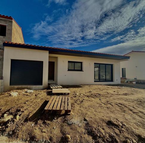 Dpt Pyrénées Orientales (66), à vendre RIA SIRACH maison neuve 4 pièces 111m² - terrain 504 m²