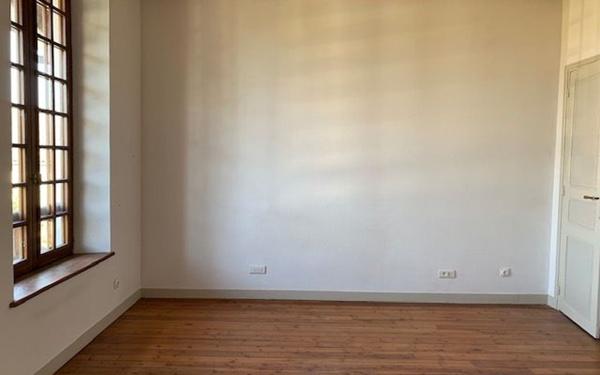 Maison à louer    5 pièces •  Cuvilly