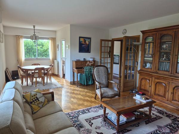 Appartement Saint Germain En Laye 5 pièce(s) 102.46 m2 €800 000 ** - Référence 18131