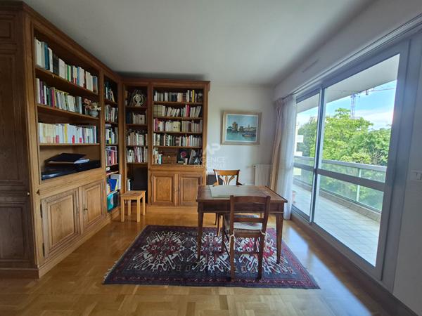 Appartement Saint Germain En Laye 5 pièce(s) 102.46 m2 €800 000 ** - Référence 18131