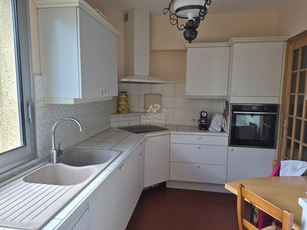Appartement Saint Germain En Laye 5 pièce(s) 102.46 m2 €800 000 ** - Référence 18131
