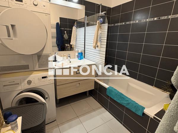 Location Appartement 3 pièces 68.15 m² - 82 AVENUE DE CORZENT Thonon Les Bains 74200