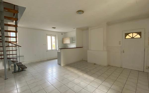 Appartement à louer    3 pièces •  Dieupentale