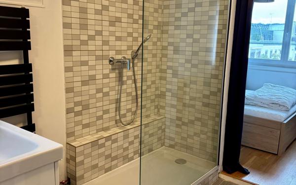 Appartement à louer    2 pièces •  Viroflay