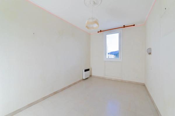Appartement à vendre 4 pièces 77.57m²