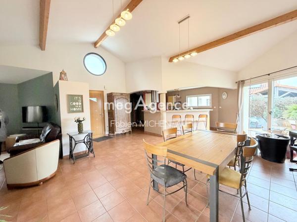 Maison à LA TESSOUALLE, 49280 - 7 pièces 160m²