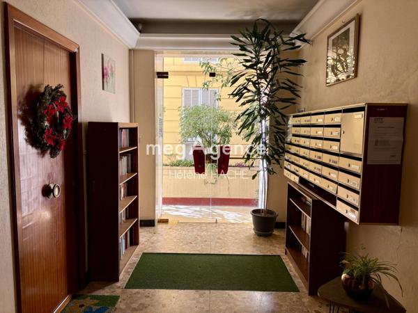 Appartement à NICE, 06100 - 2 pièces 56m²