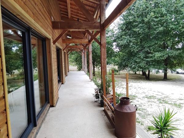 Nichée dans un écrin de verdure,elle saura vous séduire !!!