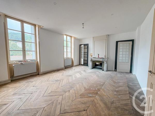 Appartement F7 à vendre  7 pièces - 194 m 2   TARARE  - 69