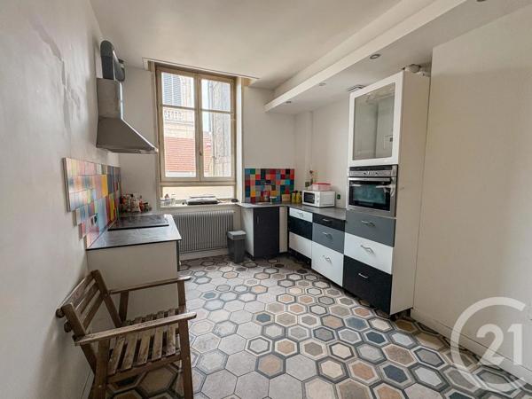 Appartement F7 à vendre  7 pièces - 194 m 2   TARARE  - 69