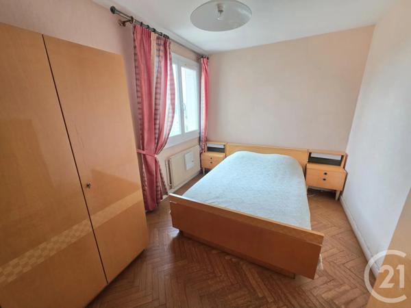 Appartement T4 à vendre  4 pièces - 80 m 2   VENISSIEUX  - 69