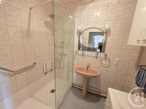 Appartement T4 à vendre  4 pièces - 80 m 2   VENISSIEUX  - 69