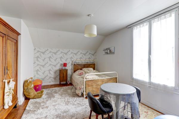 Maison 6 pièce(s) 3 chambre(s) 135 m²