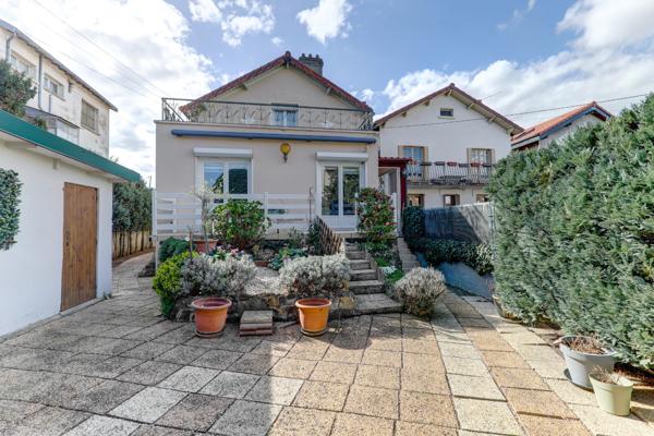 Maison 6 pièce(s) 3 chambre(s) 135 m²